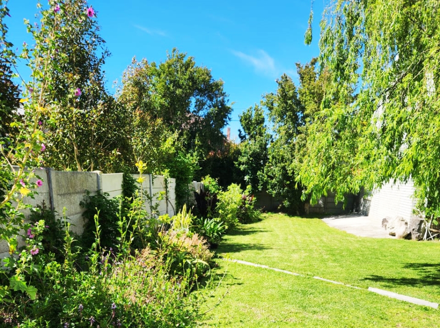 4 Bedroom Property for Sale in Kleinmond Western Cape